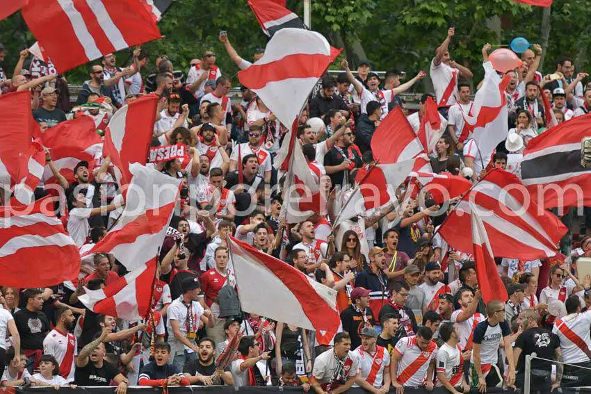 El Sevilla no permitirá afición visitante en su partido contra el Rayo Vallecano