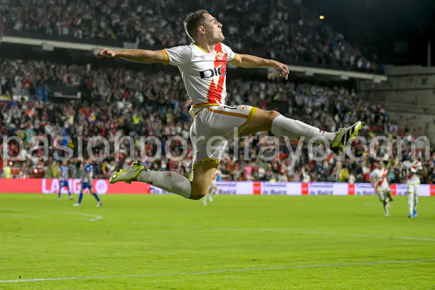 De Frutos, en la celebración de su primer gol en primera división con el Rayo Vallecano