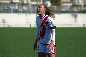 Laia Ballesté, futbolista del Rayo Femenino