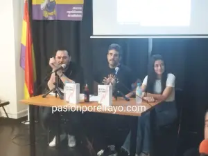 Ismael Serrano, Ignacio Pato y Ana Blanco, en la presentación de No es fiera para domar
