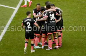 El Sevilla celebrando el gol marcado en el Estadio de Vallecas esta temporada