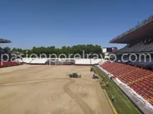 Obras en el Estadio de Vallecas en 2021