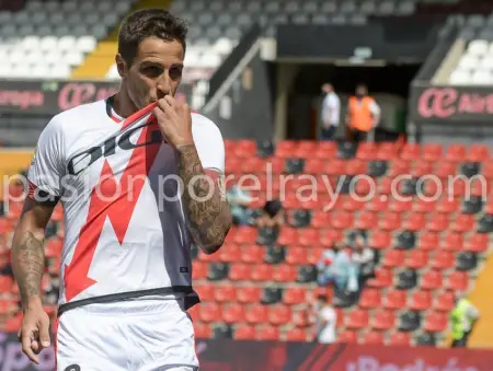 Trejo, celebrando un gol con el Rayo Vallecano