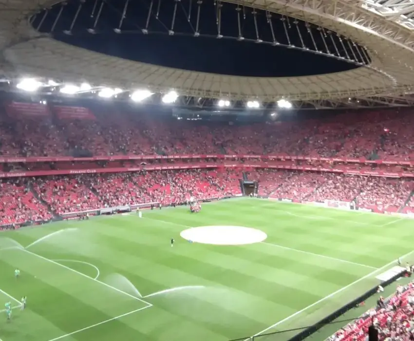 Estadio de San Mamés en el último enfrentamiento contra el Rayo Vallecano