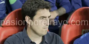 Andoni Iraola en el banquillo del Rayo en un partido de esta temporada