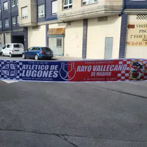Imagen de la bufanda del Atlético Lugones - Rayo Vallecano