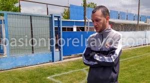 Ángel Dongil continuará como entrenador del Rayo Vallecano B