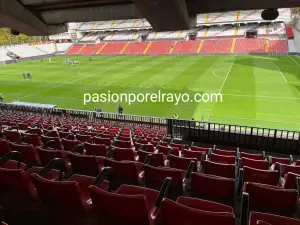 Imagen del Estadio de Vallecas una hora antes del partido ante el Girona